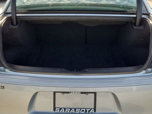 Used 2019 Chrysler 300 Touring w/ Chrome Appearance Package image 12