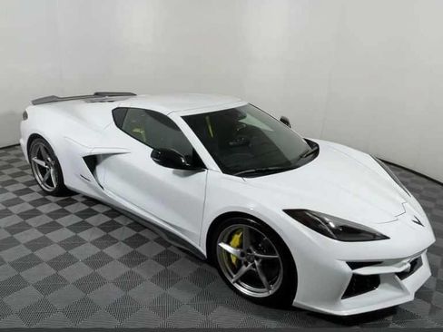 New 2025 Chevrolet Corvette E-Ray w/ ZER Performance Package AWD/4WD image 3