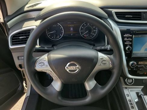 Used 2018 Nissan Murano S FWD image 22