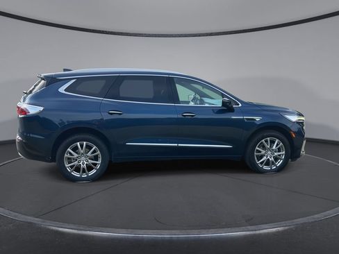 Used 2023 Buick Enclave Essence w/ Experience Buick Package FWD image 9