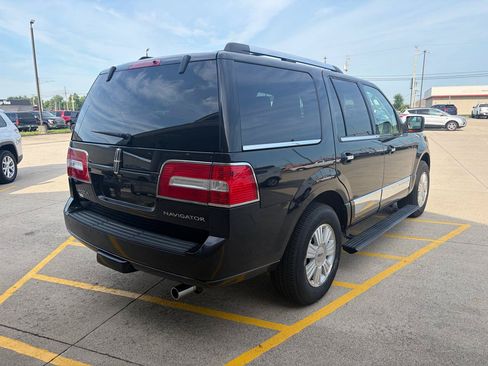Used 2014 Lincoln Navigator 2WD image 6