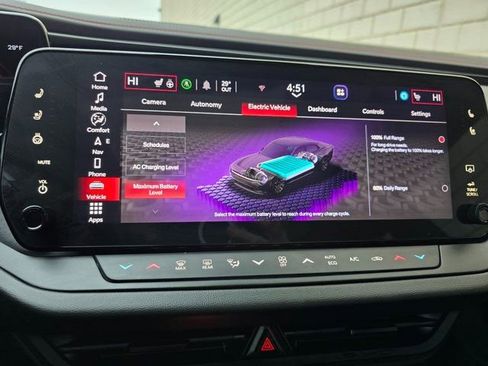 Used 2024 Dodge Charger R/T Scat Pack w/ Plus Group image 65