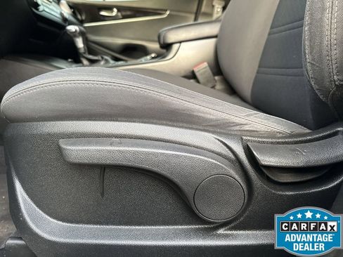 Used 2019 Kia Sorento LX image 13