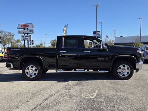 Used 2020 Chevrolet Silverado 2500 LTZ w/ LTZ Plus Package image 8