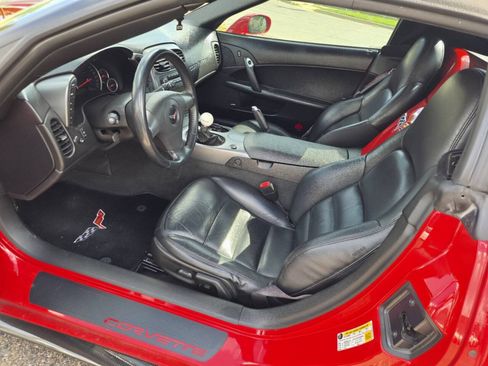 Used 2006 Chevrolet Corvette Convertible w/ Preferred Equipment Group RWD image 13