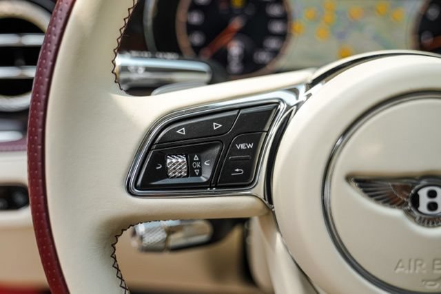 Used 2022 Bentley Flying Spur V8 AWD/4WD image 30