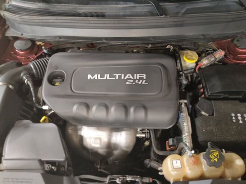 Used 2019 Jeep Cherokee Latitude w/ Popular Appearance Group FWD image 30