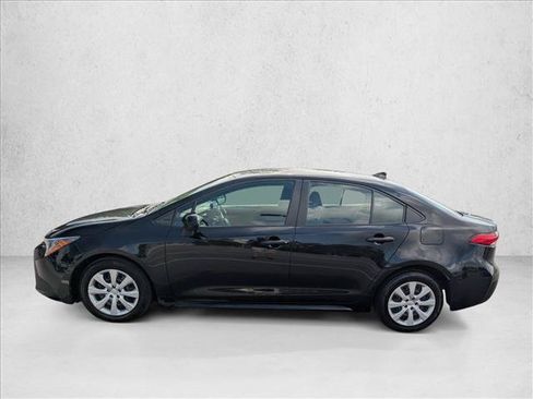 Used 2025 Toyota Corolla LE FWD image 8