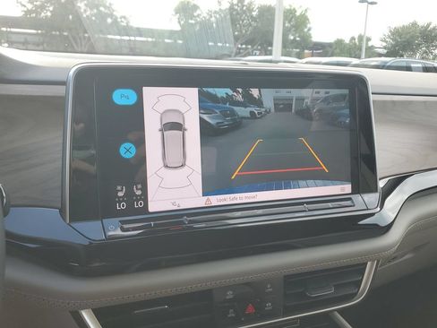 Certified 2024 Volkswagen Atlas SE FWD image 27