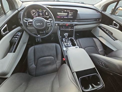 Used 2024 Kia Carnival SX image 14