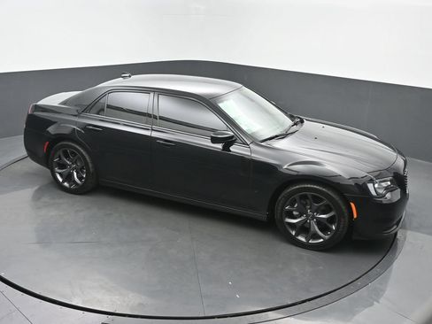 Used 2022 Chrysler 300 Touring w/ Sport Appearance Package RWD image 43