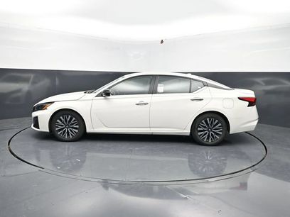 Used 2025 Nissan Altima 2.5 SV