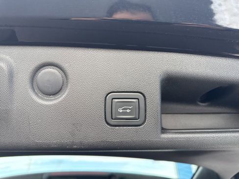 Used 2021 Chevrolet Equinox LT image 15