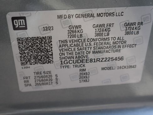 Used 2024 Chevrolet Silverado 1500 RST AWD/4WD image 38