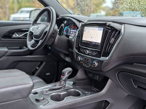 Used 2023 Chevrolet Traverse RS image 52