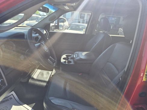 Used 2017 RAM 3500 Tradesman RWD image 11