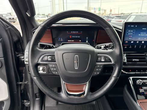 Used 2023 Lincoln Navigator Reserve AWD/4WD image 20