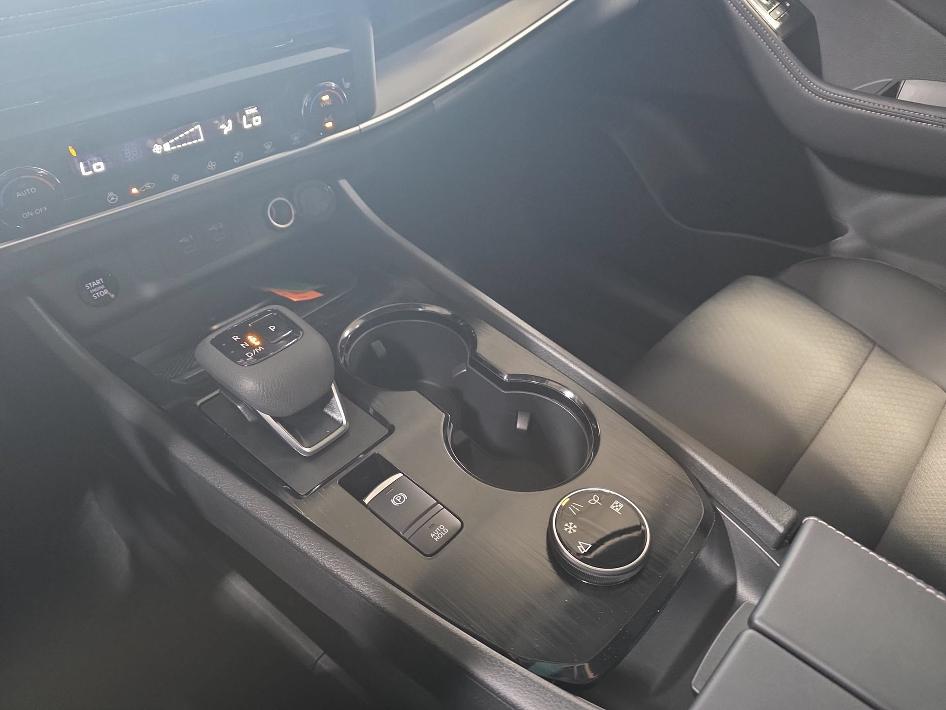New 2026 Nissan Rogue Dark Armor AWD/4WD image 24
