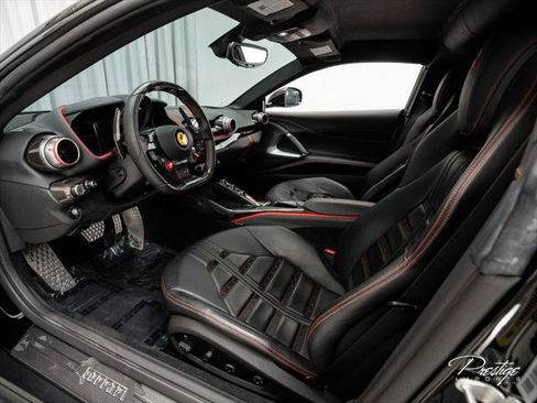 Used 2019 Ferrari 812 Superfast RWD image 25