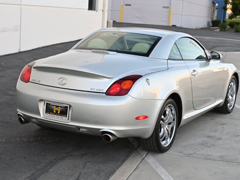 Used 2004 Lexus SC 430 Convertible image 9