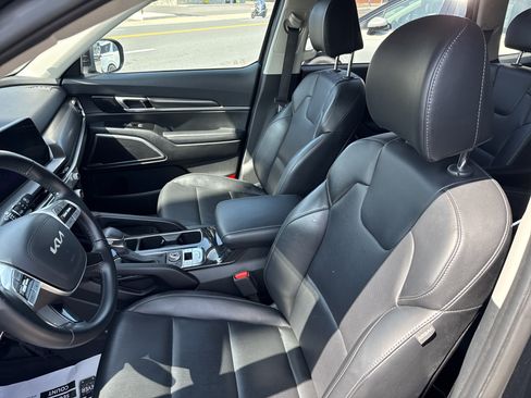 Certified 2025 Kia Telluride S AWD/4WD image 12