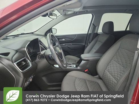 Used 2021 Chevrolet Equinox LT FWD image 18