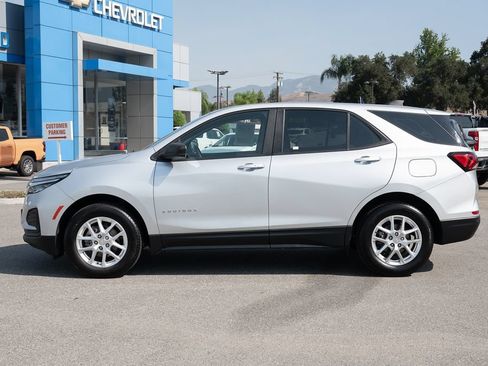 Used 2022 Chevrolet Equinox LS AWD/4WD image 7