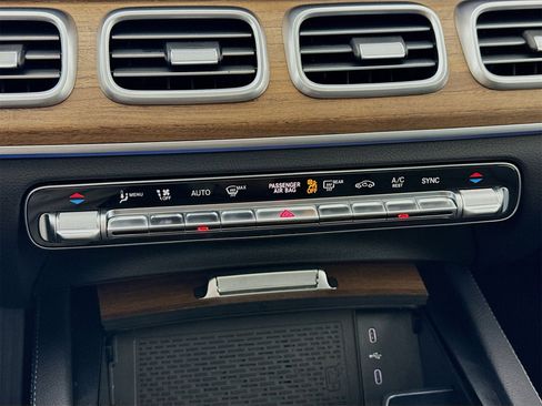 Certified 2025 Mercedes-Benz GLE 350 4MATIC image 17