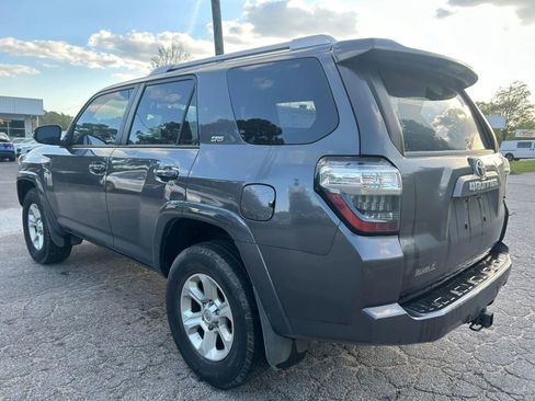 Used 2018 Toyota 4Runner SR5 RWD image 5