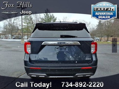 Used 2022 Ford Explorer XLT w/ Equipment Group 202A image 7
