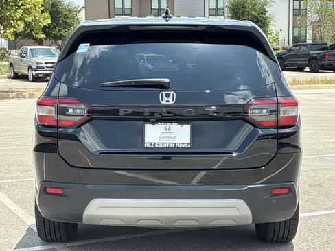 Used 2025 Honda Pilot EX-L image 5