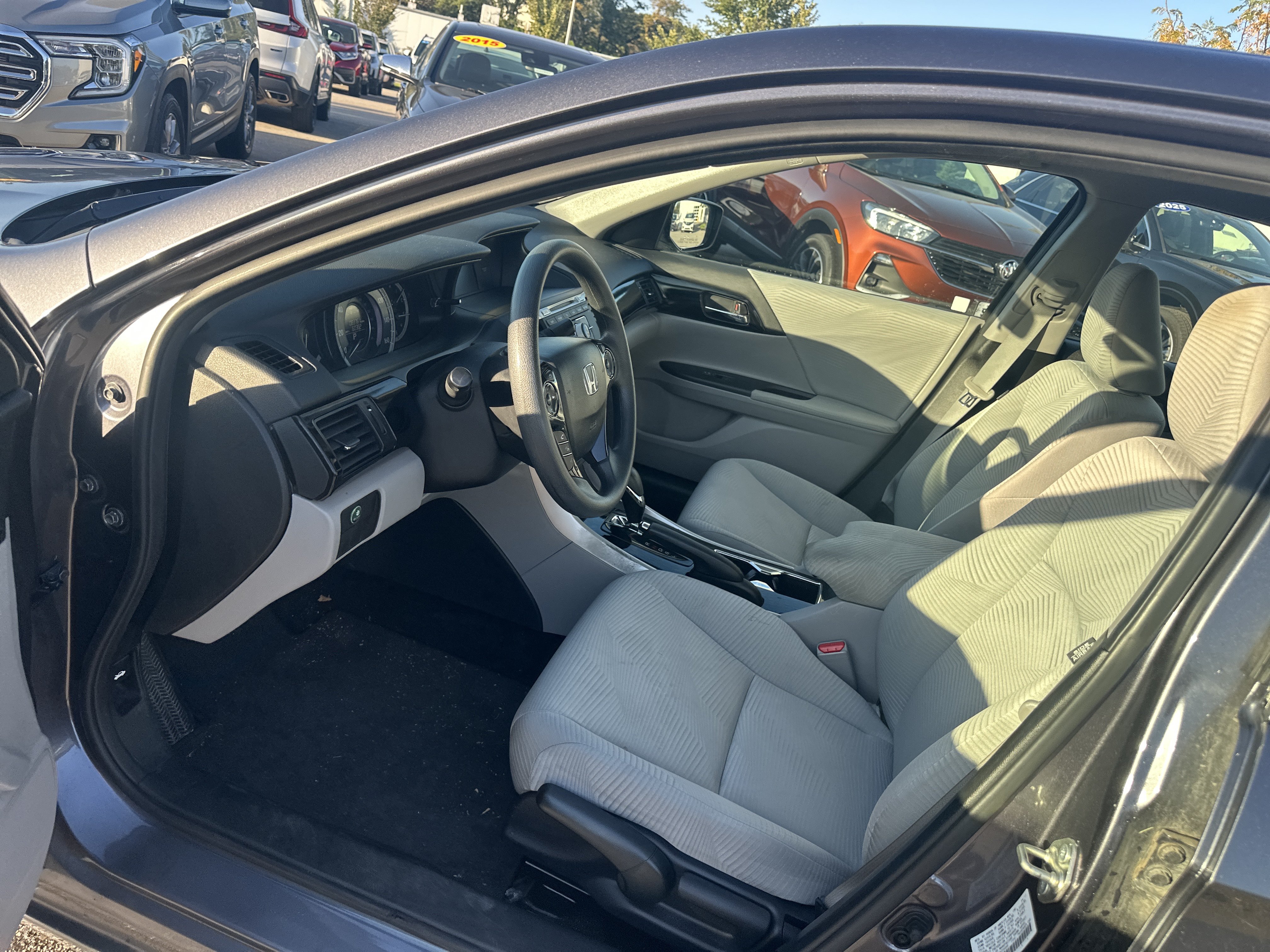 Used 2017 Honda Accord LX image 12