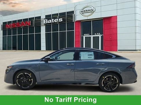 New 2026 Nissan Sentra SR FWD image 3