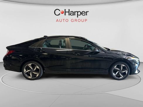 Used 2023 Hyundai Elantra Limited FWD image 2