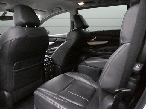 Used 2020 Subaru Ascent Limited image 11