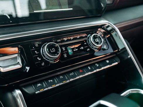 Used 2023 GMC Sierra 1500 Denali Ultimate image 31