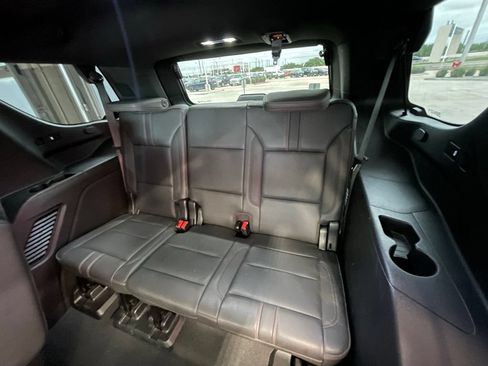 Used 2022 Chevrolet Tahoe RST w/ Luxury Package RWD image 17