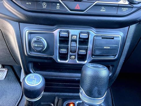 Used 2021 Jeep Wrangler Unlimited Sport AWD/4WD image 15