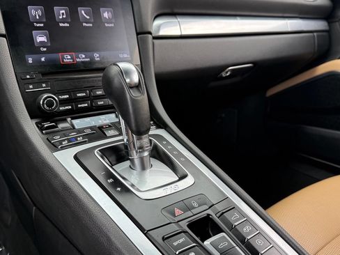 Used 2019 Porsche 718 Boxster RWD image 26