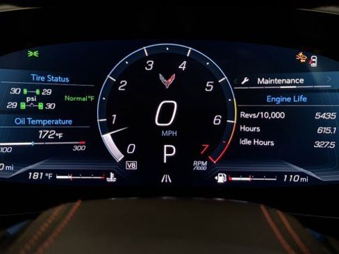 Used 2024 Chevrolet Corvette Stingray Premium Cpe w/ Z51 Performance Package RWD image 11