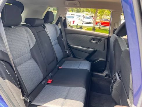 Used 2023 Nissan Rogue SV FWD image 27