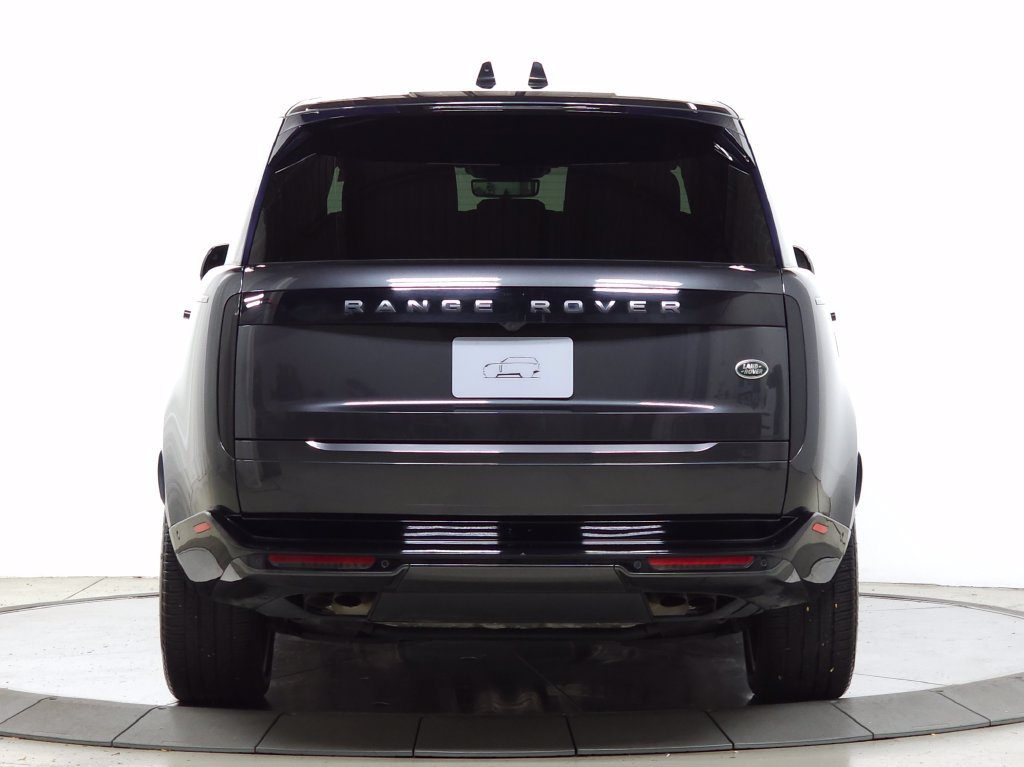 Used 2023 Land Rover Range Rover Long Wheelbase SE AWD/4WD image 4