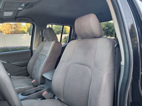 Used 2017 Nissan Frontier SV RWD image 24