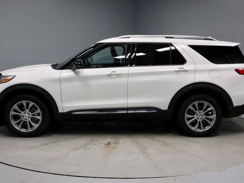 Used 2022 Ford Explorer Limited w/ Equipment Group 301A image 10