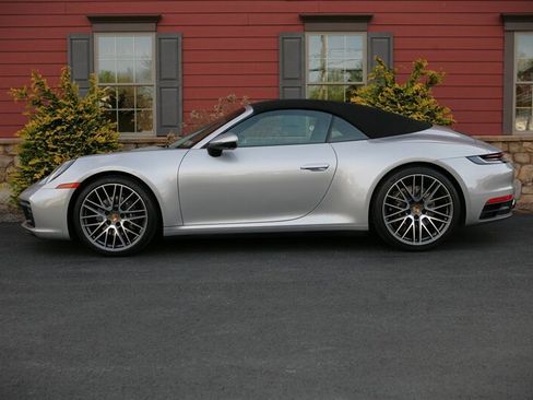 Used 2024 Porsche 911 Carrera w/ Premium Package RWD image 6