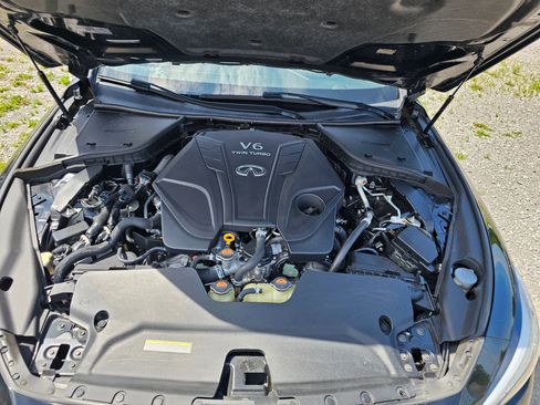 Used 2020 INFINITI Q50 Luxe w/ Essential Package (3.0T Luxe) AWD/4WD image 3