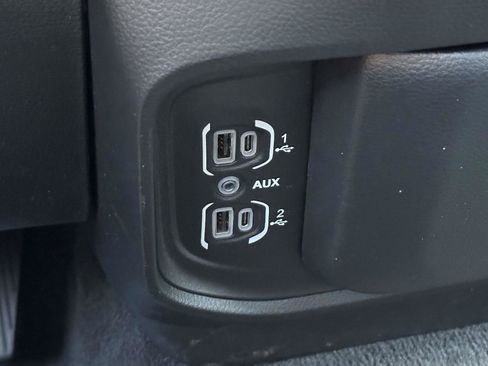 Used 2022 RAM 1500 Big Horn AWD/4WD image 19