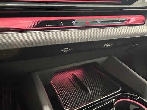 Used 2024 BMW i5 eDrive40i w/ M Sport Package image 19