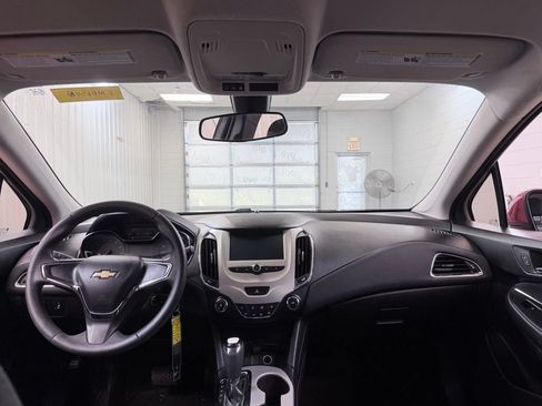 Used 2017 Chevrolet Cruze LS FWD image 24