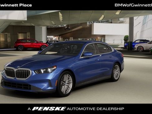 Used 2025 BMW 530i xDrive 530i xDrive w/ Premium Package image 1